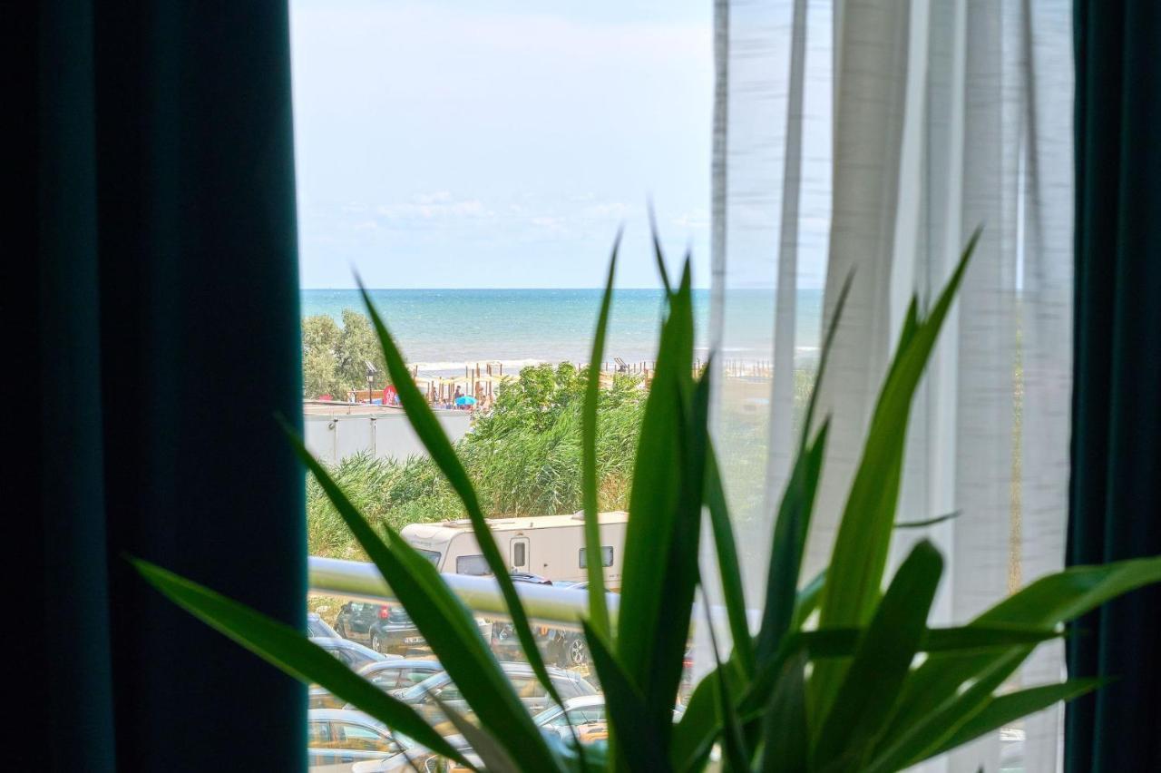 Provence Apartment In Spa N Pool Resort Mamaia Exteriér fotografie