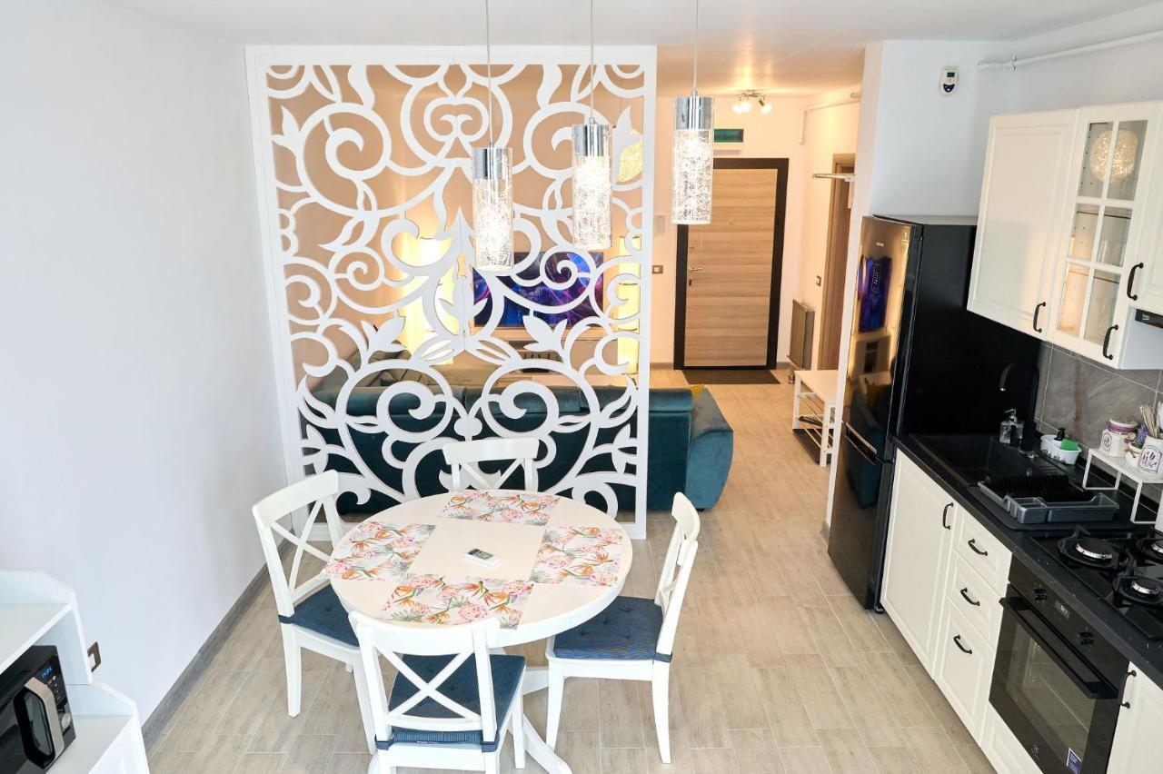 Provence Apartment In Spa N Pool Resort Mamaia Exteriér fotografie
